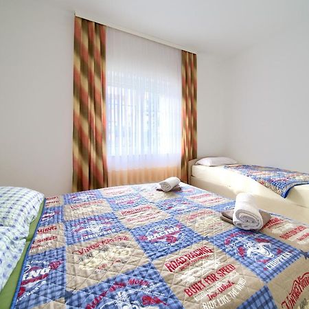Apartmani Mara Matic Malinska Esterno foto