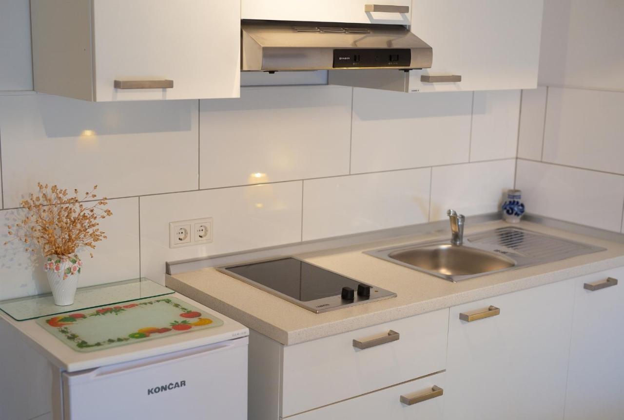 Apartmani Mara Matic Malinska Esterno foto