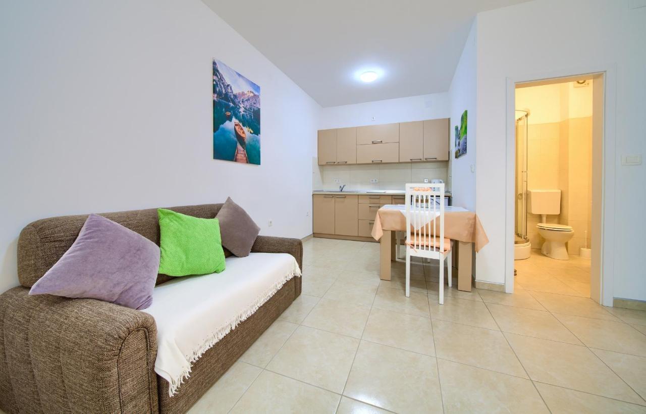 Apartmani Mara Matic Malinska Esterno foto