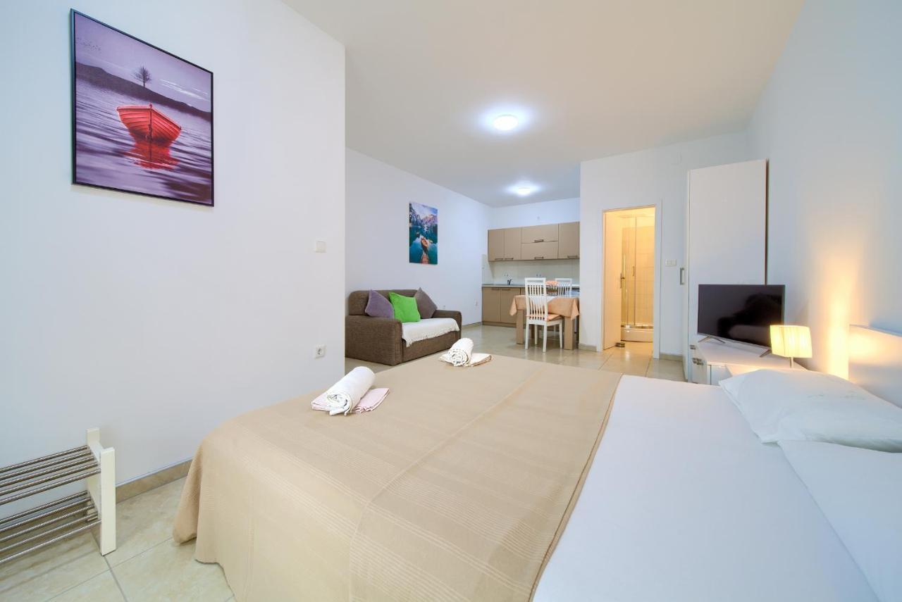 Apartmani Mara Matic Malinska Esterno foto
